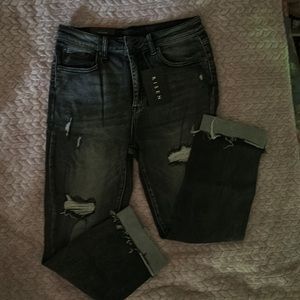 BNWT, Risen Black distressed crop jeans size 11